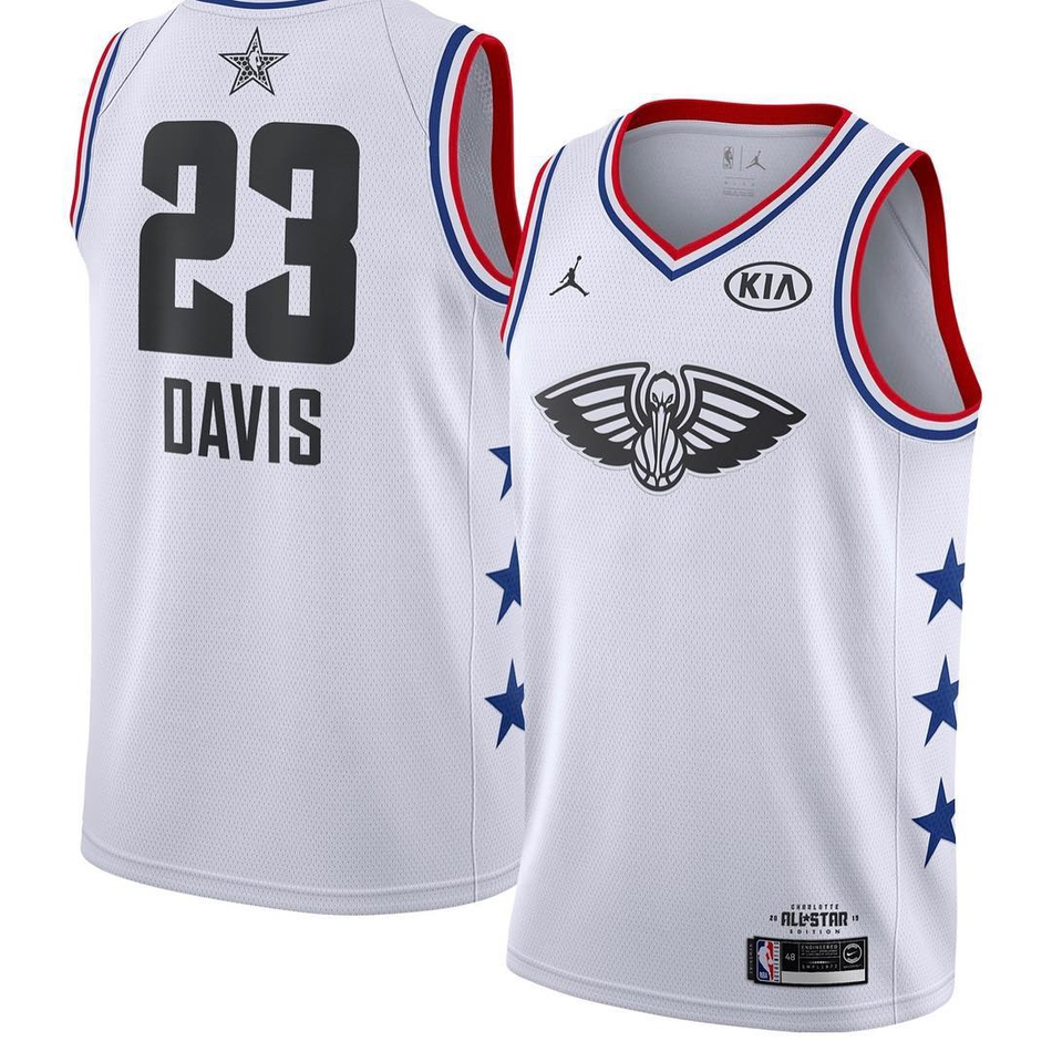 詹皇字母哥全明星战袍正式亮相 西部有两个23号