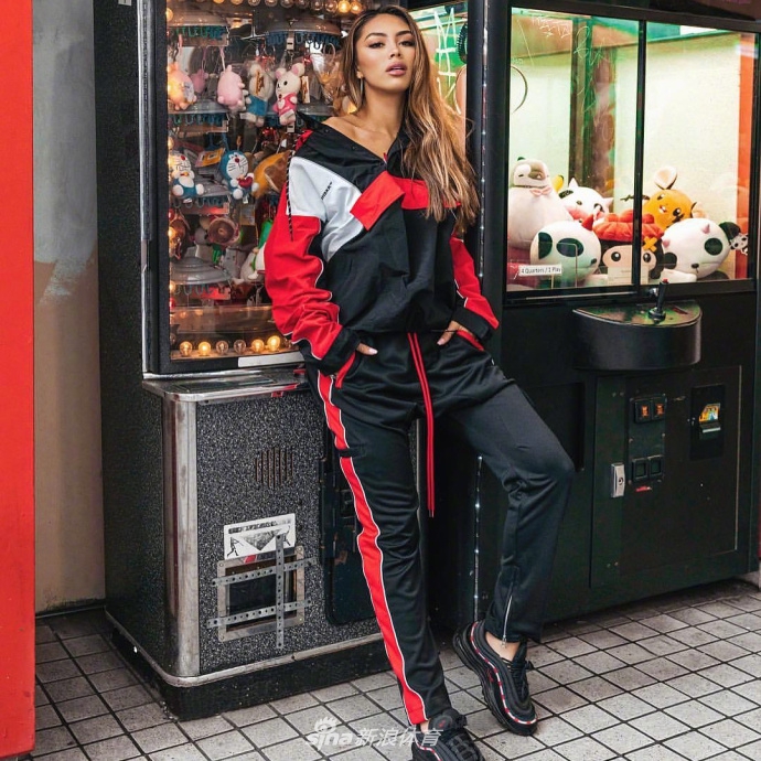 湖人终结者女友美若天仙!他这双手不只可以打篮球