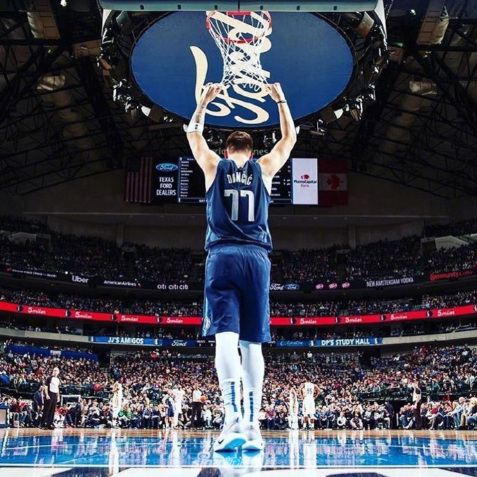 球技好颜值高火爆全球！欧洲“美队”东契奇真的很能打