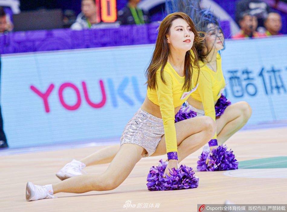 CBA第12轮篮球宝贝热舞助力