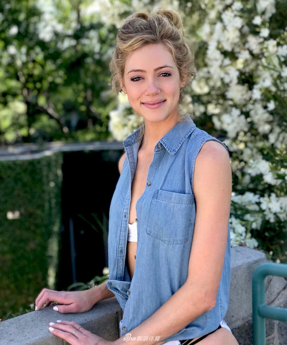 笑靥如花！霍纳塞克女儿这组写真你给几分