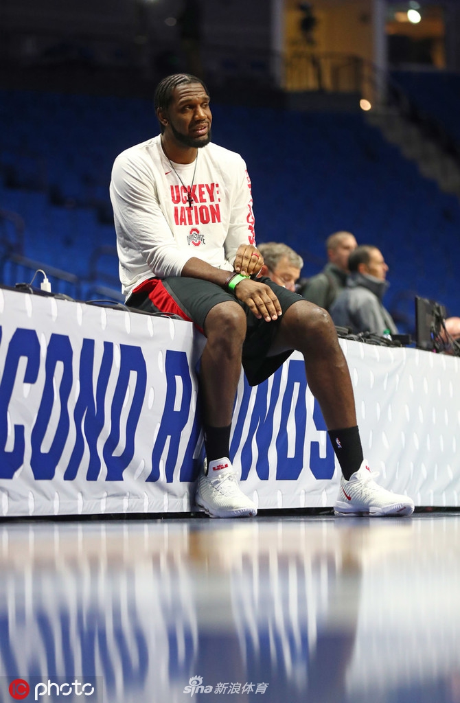 韦大爷的发型老詹的脸！31岁的NBA名宿霸气现身