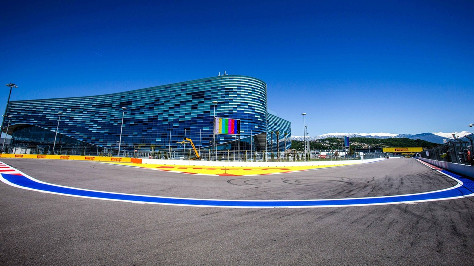 2017f1俄罗斯站第1次练习赛_高清图集_新浪网