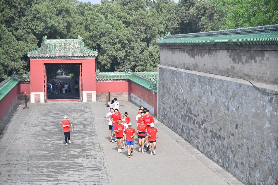 北汽男排今日开跑 天坛吉象祝福六一