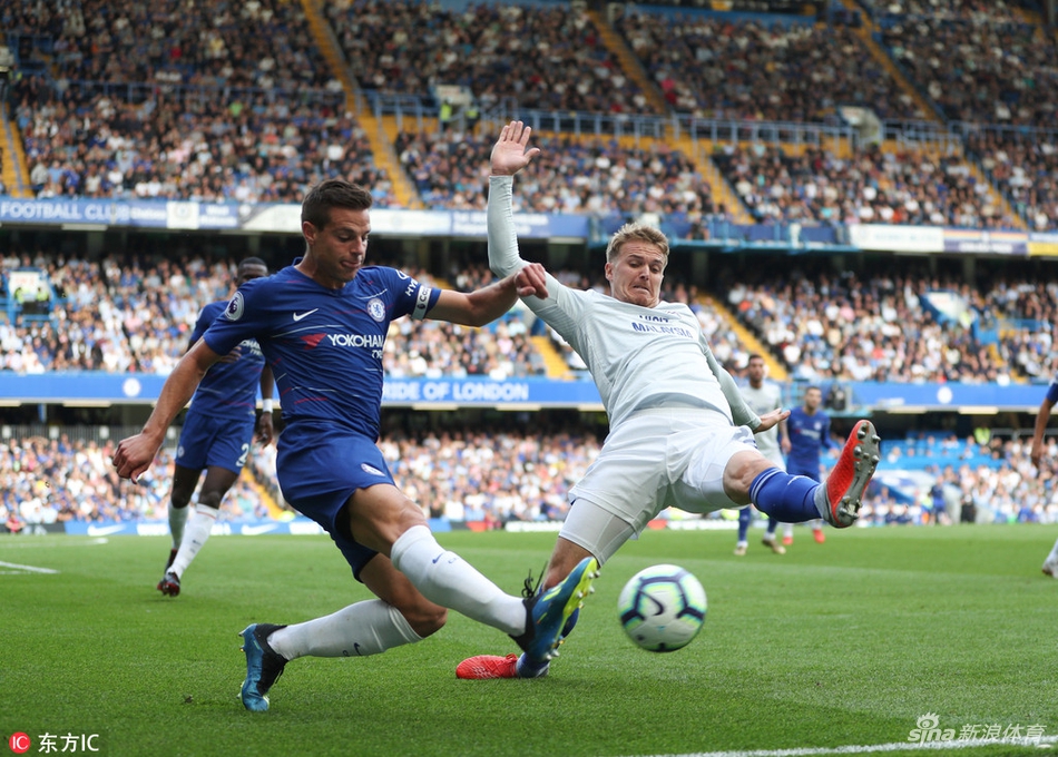 阿兹皮利奎塔解围