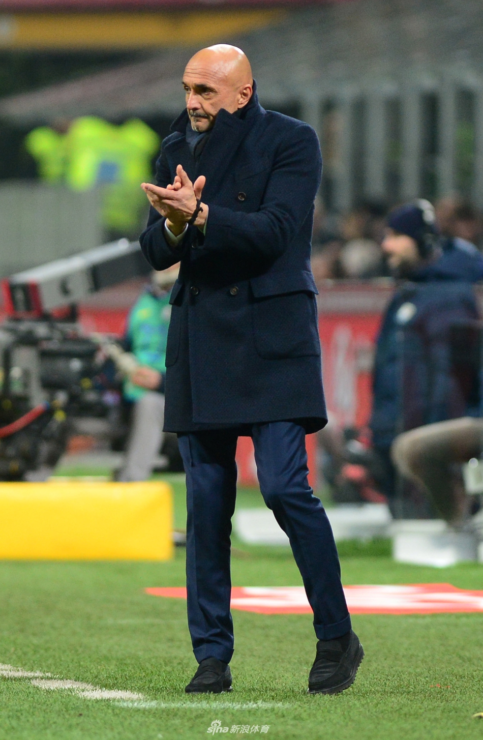 斯帕莱蒂场边指挥