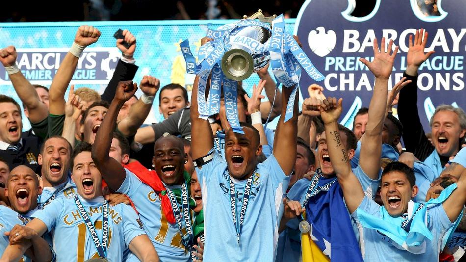 孔帕尼加盟曼城十年纪念