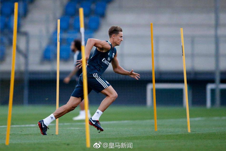 皇马训练 又见马塞洛伊斯科