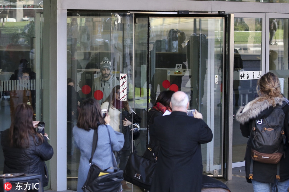 皮克现身法庭 遭罚款4.8万欧元