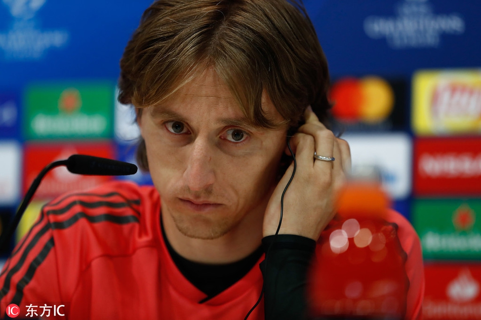 莫德里奇发布会贡献表情包