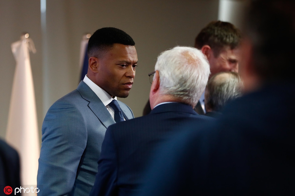 皇马切尔西传奇出席发布会