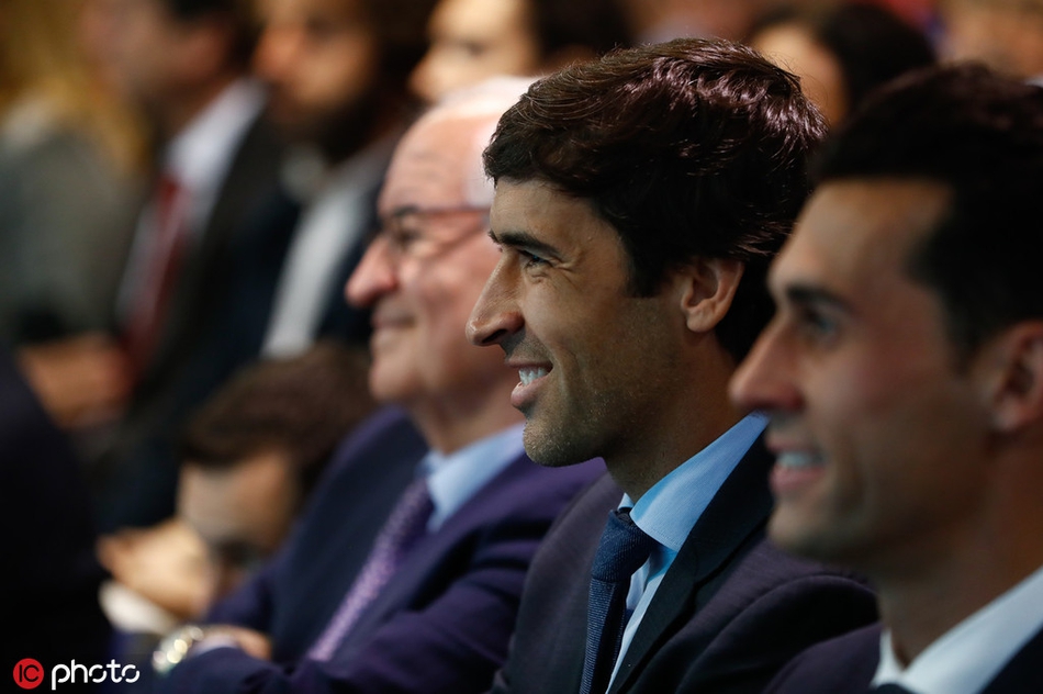 皇马切尔西传奇出席发布会