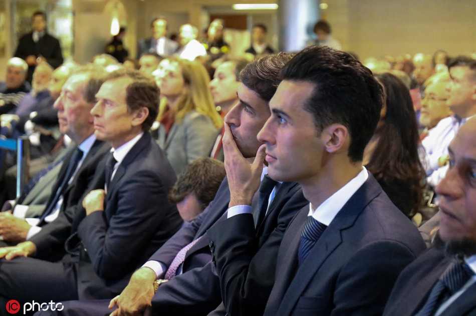 皇马切尔西传奇出席发布会