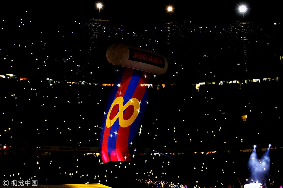 巴萨告别战伊涅斯塔深情泪别