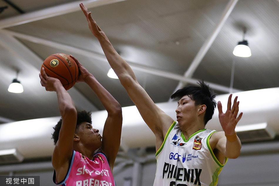 周琦第三战10分9篮板2盖帽