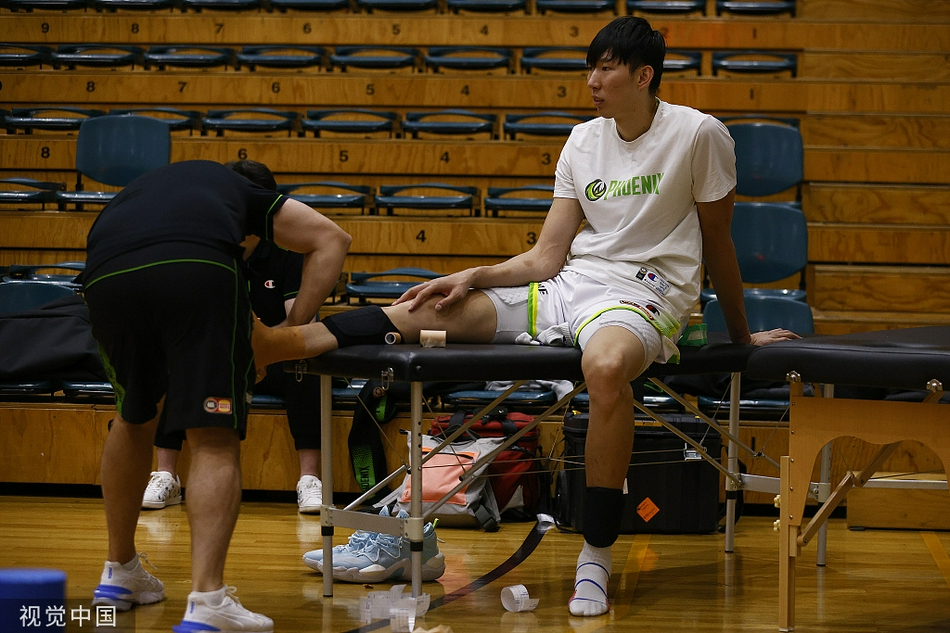 周琦第三战10分9篮板2盖帽