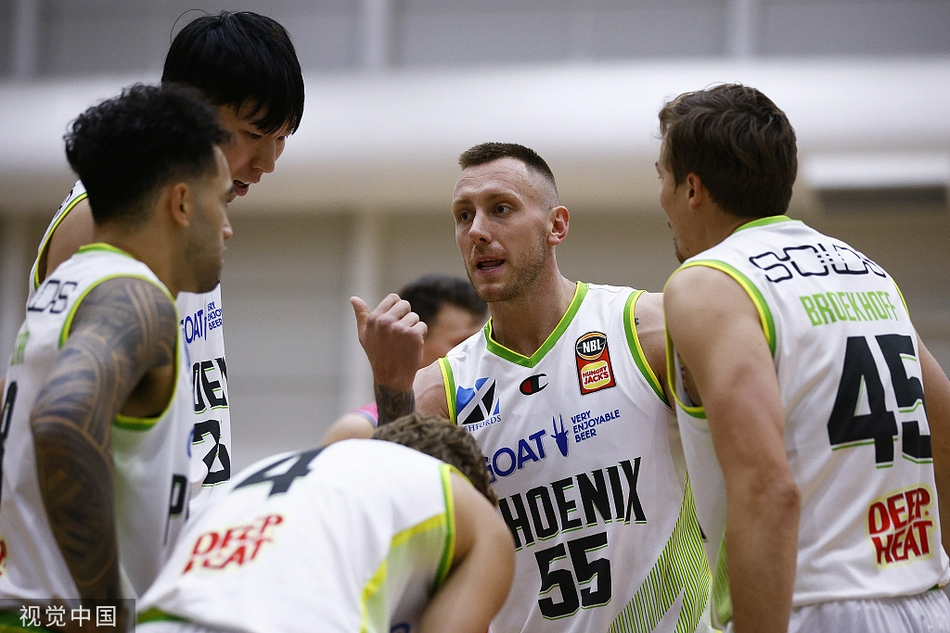 周琦第三战10分9篮板2盖帽