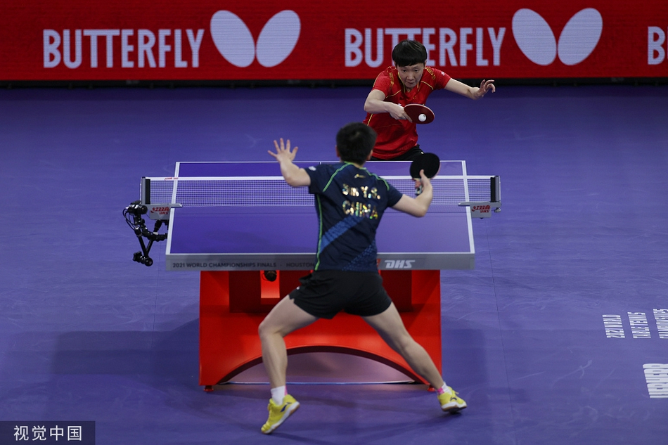 [世乒赛]王曼昱4-2孙颖莎 首夺世乒赛女单冠军