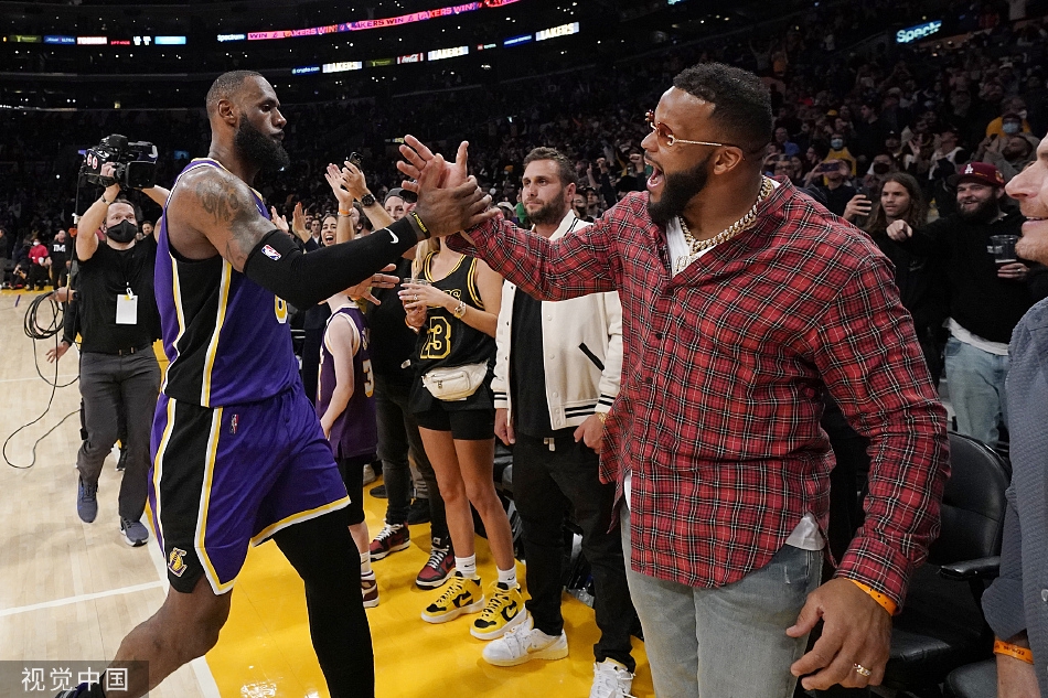 [NBA]湖人107-101险胜爵士 詹姆斯33分