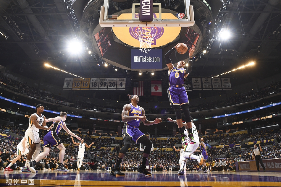 [NBA]湖人107-101险胜爵士 詹姆斯33分