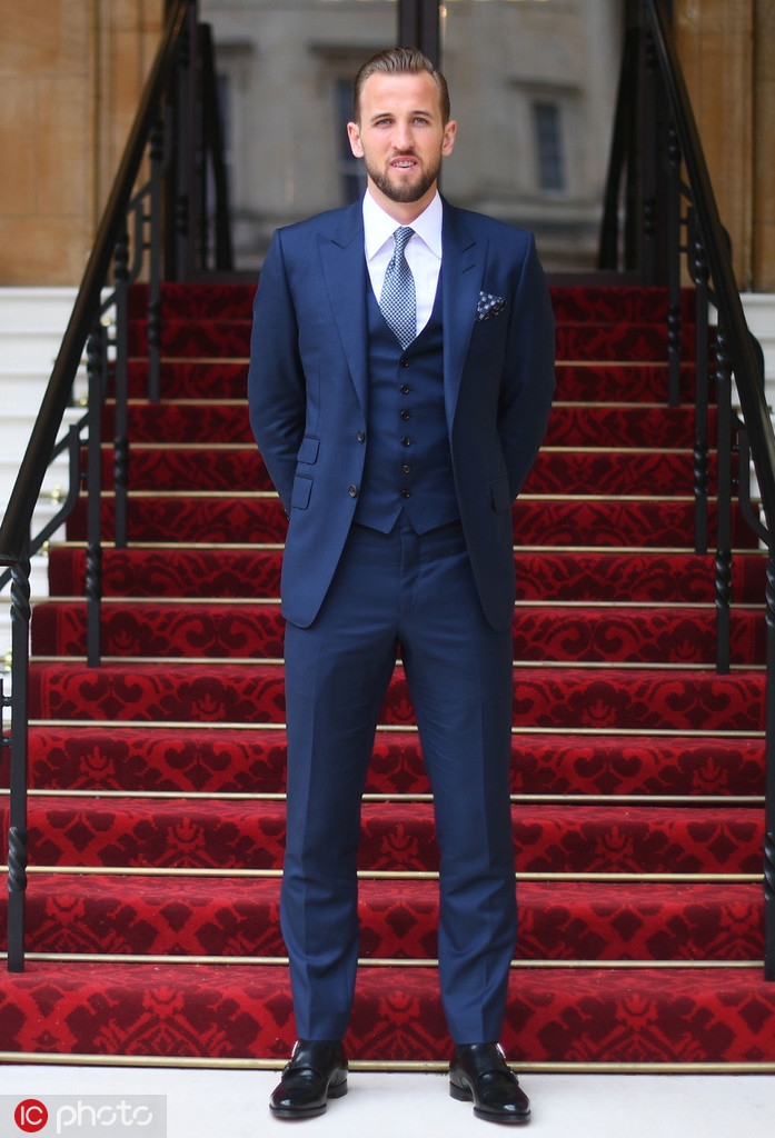 凯恩授勋MBE大英帝国员佐勋章