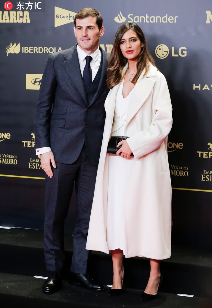 马卡报80周年庆 卡西现身祝贺