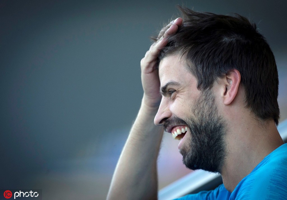 巴萨训练备战 梅西若有所思