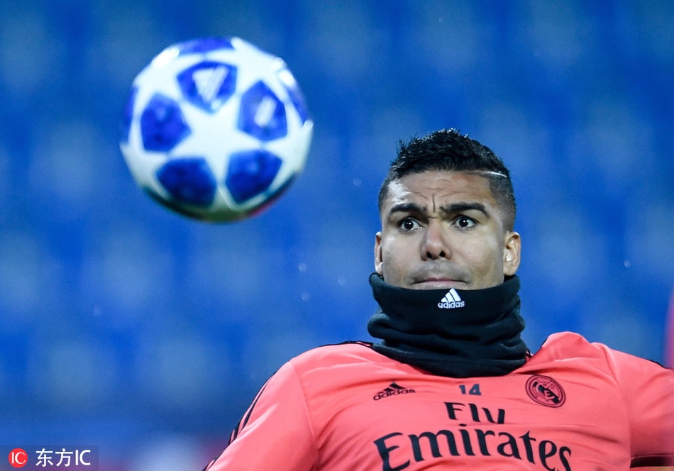 皇马训练 魔笛拉莫斯爱的抱抱