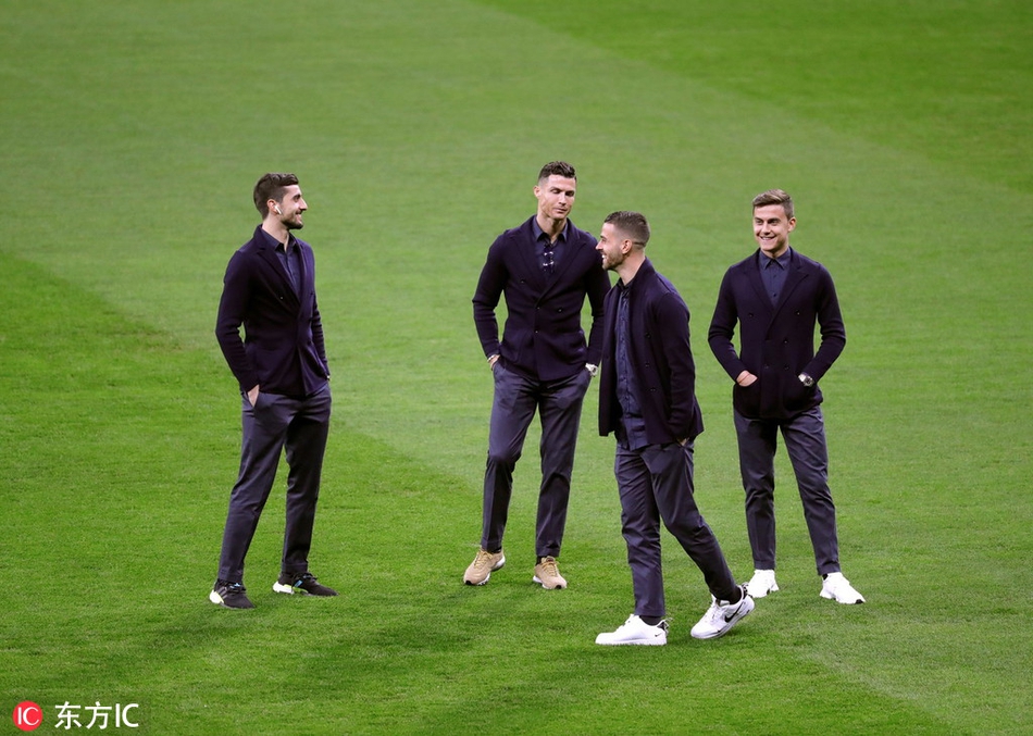 尤文欧冠踩场 C罗霸道总裁范