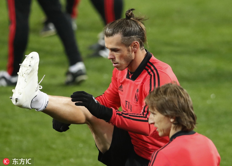 皇马训练 魔笛拉莫斯爱的抱抱