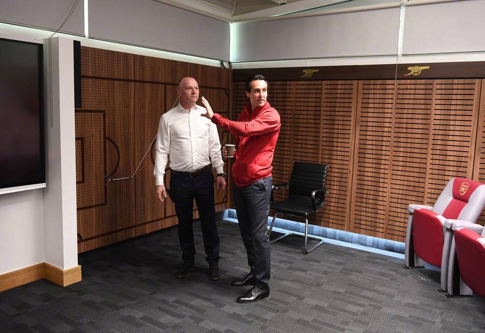 新官上任 埃梅里到基地视察