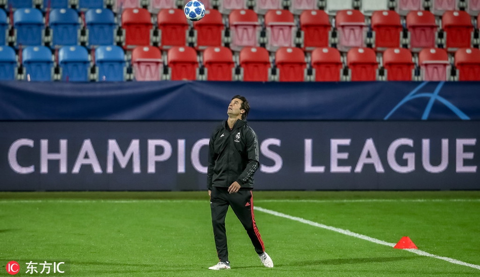 皇马训练 魔笛拉莫斯爱的抱抱