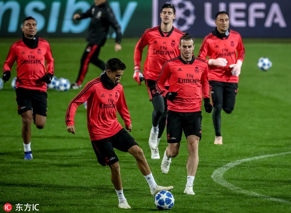 皇马训练 魔笛拉莫斯爱的抱抱