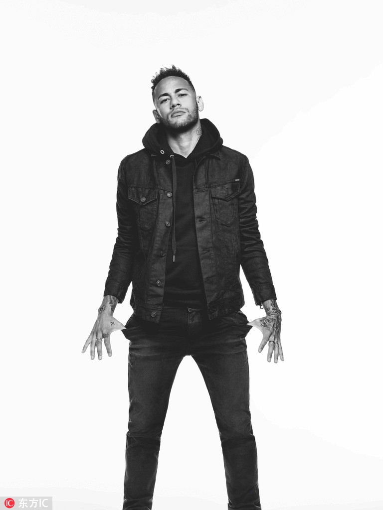 内马尔和超级名模拍时尚写真