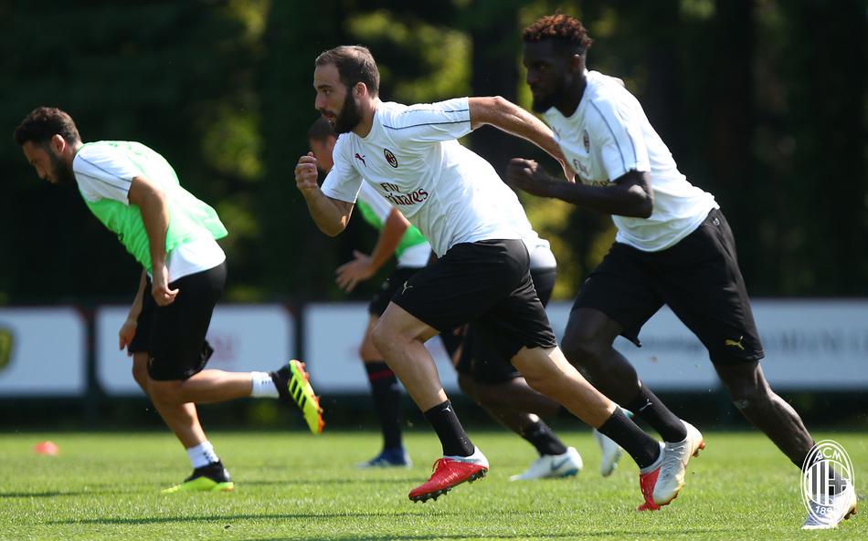 AC米兰训练备战