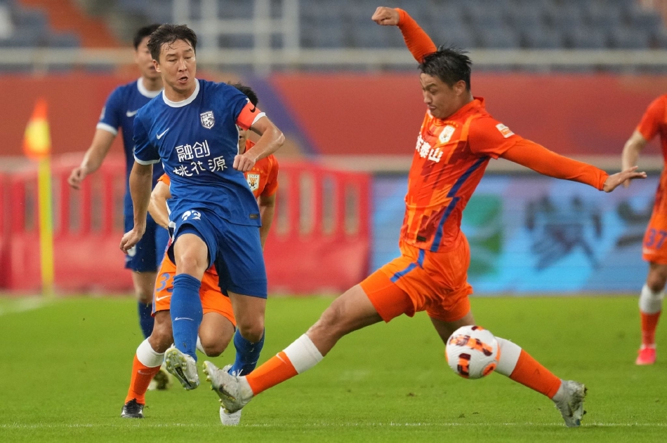 [中超]山东泰山1-1武汉三镇