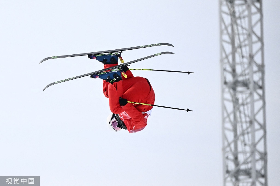U型池资格赛：谷爱凌领衔中国3金花晋级决赛