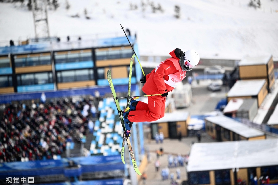 U型池资格赛：谷爱凌领衔中国3金花晋级决赛