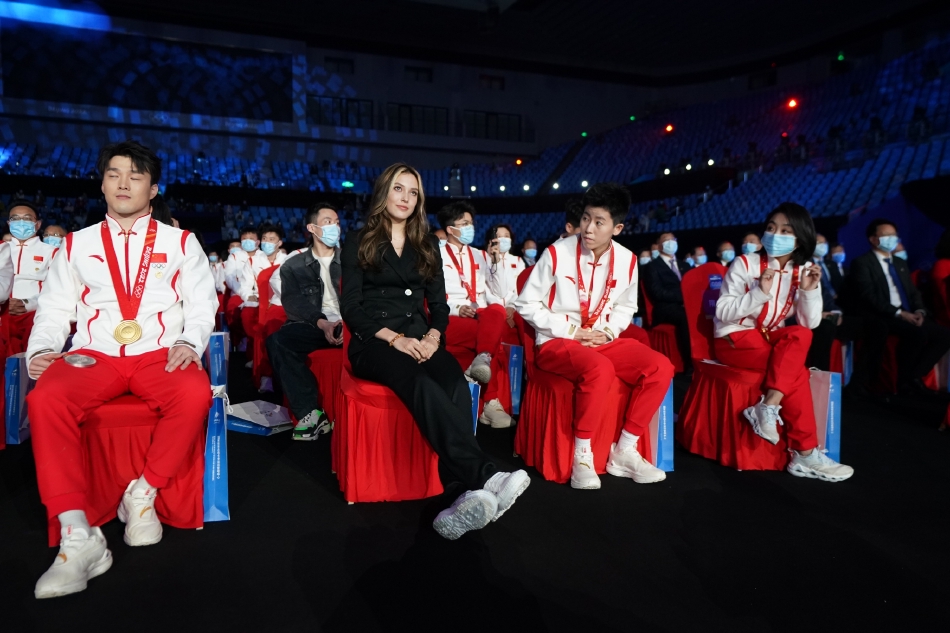 中国冰雪之夜在京举行