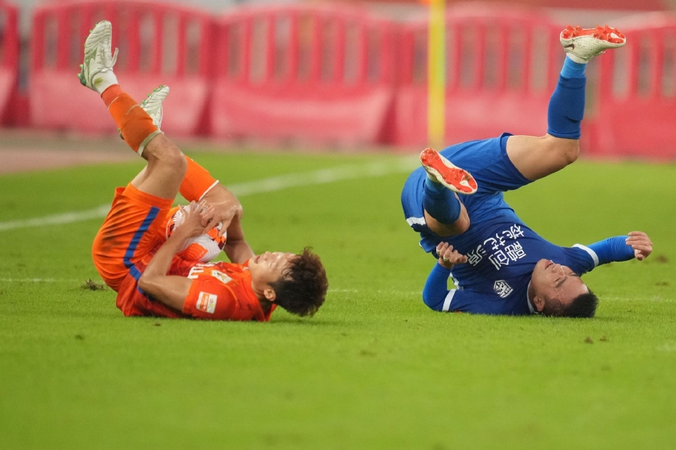 [中超]山东泰山1-1武汉三镇