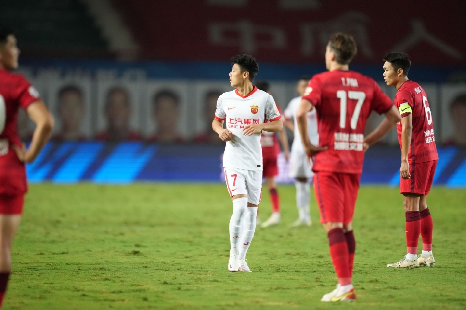 [中超]上海上港2-1河南