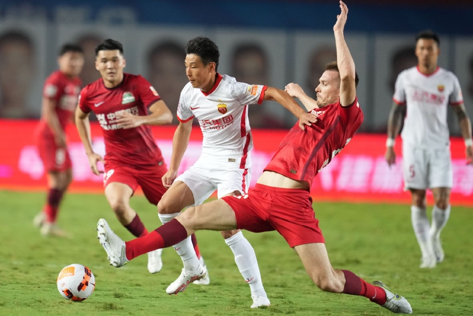 [中超]上海上港2-1河南