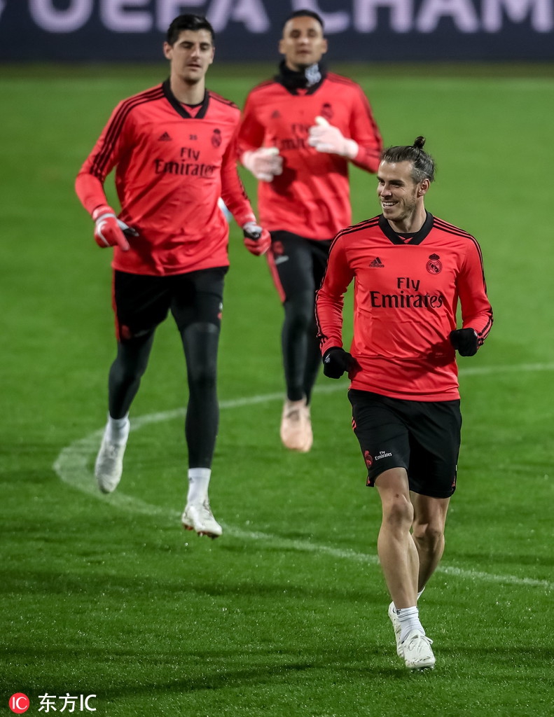 皇马训练 魔笛拉莫斯爱的抱抱