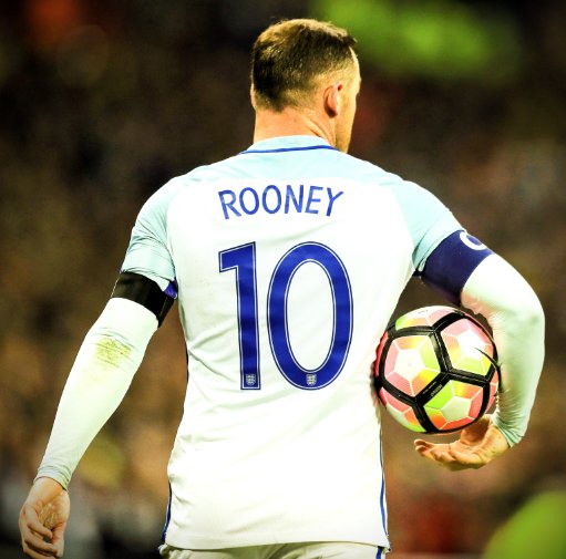 告别赛 鲁尼穿10号出战