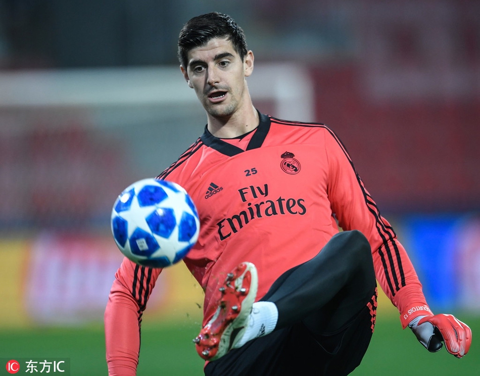 皇马训练 魔笛拉莫斯爱的抱抱