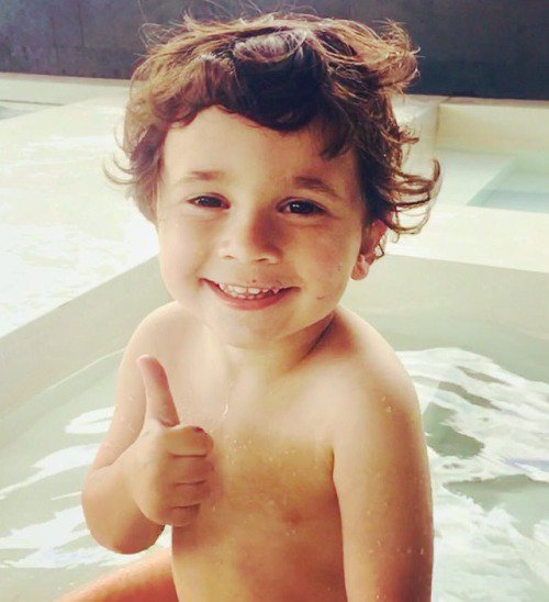 梅西超萌二儿子三岁了