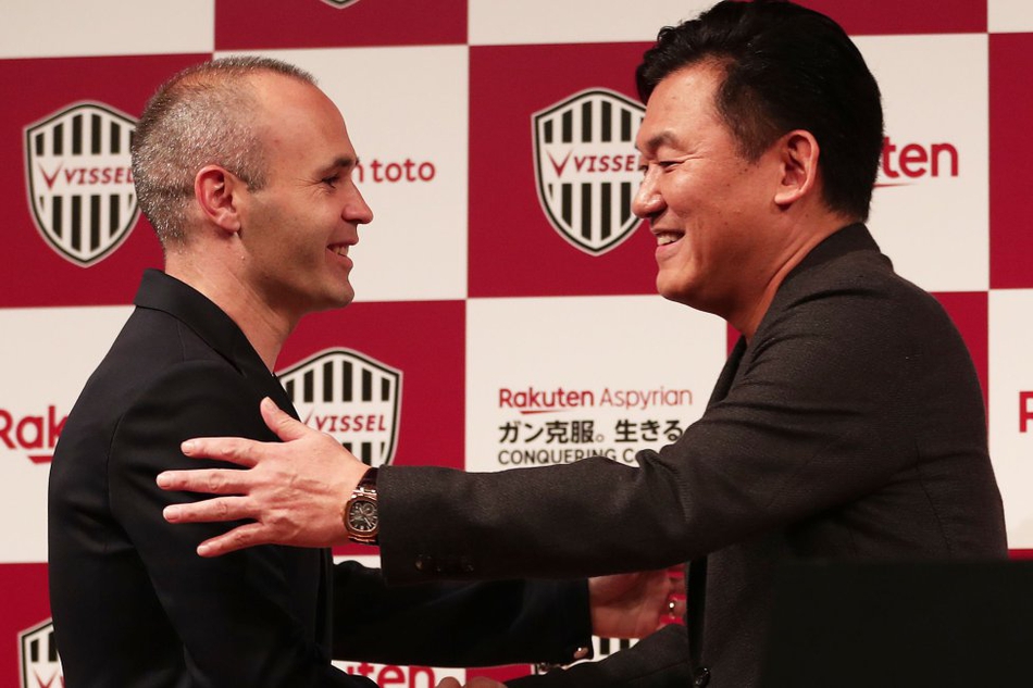 伊涅斯塔正式亮相神户胜利船