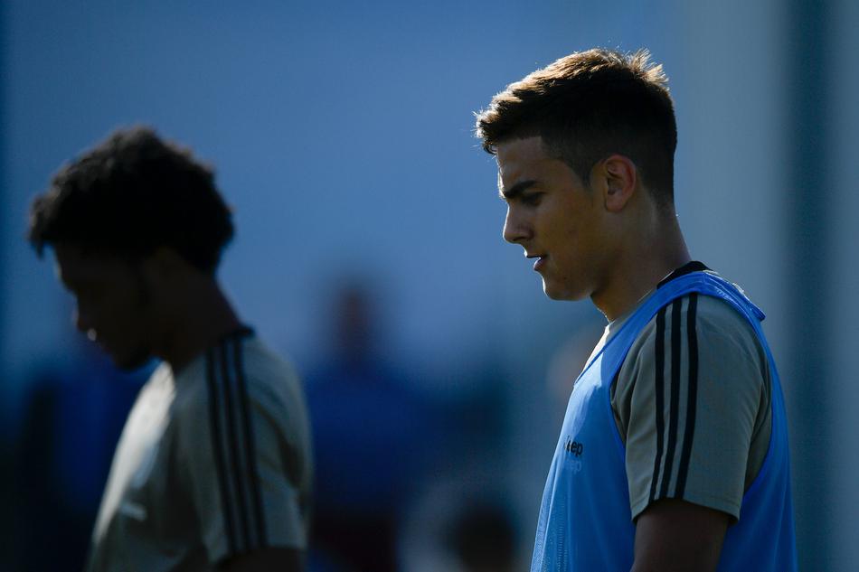 尤文备战新赛季 C罗最抢镜