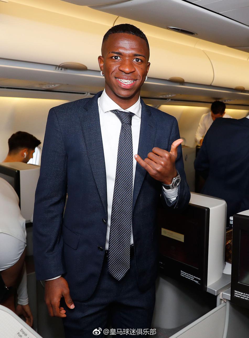 皇马欧冠兵发捷克