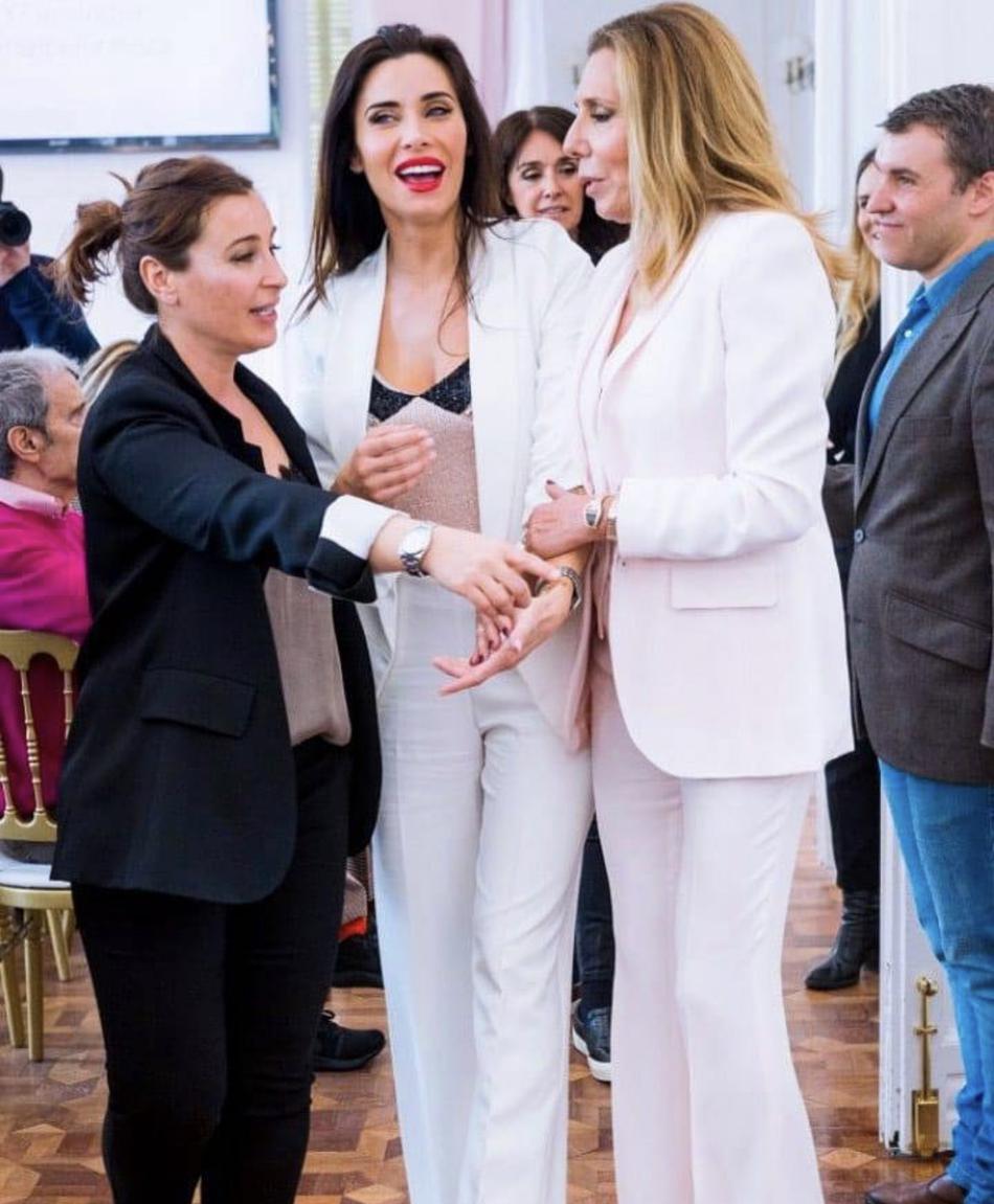 镇住了！拉莫斯未婚妻这气场